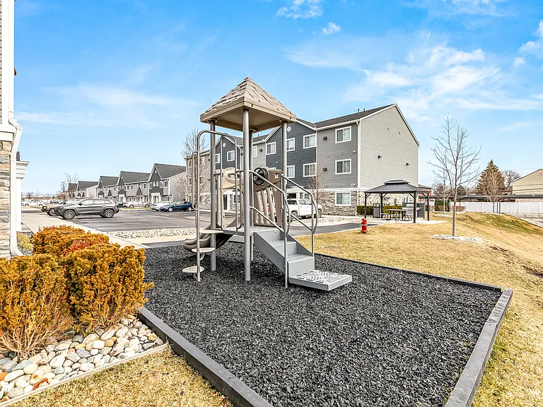 Sterling Landings — Photo 11