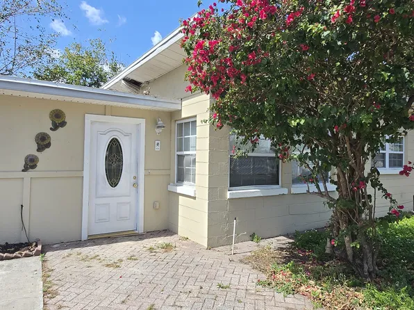 4640 52nd St N, Saint Petersburg, FL 33709