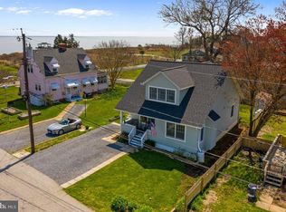 1215 Oak Ave, Shady Side, MD 20764