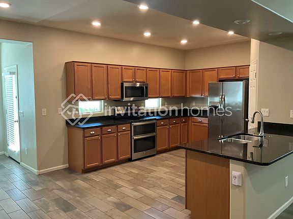 4th image of 3427 E Cowboy Cove Trl