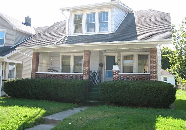 1st image of 72 Fernwood Ave