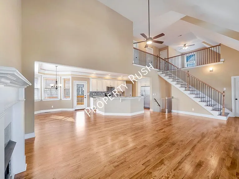 7986 Burgundy Cir — Photo 7