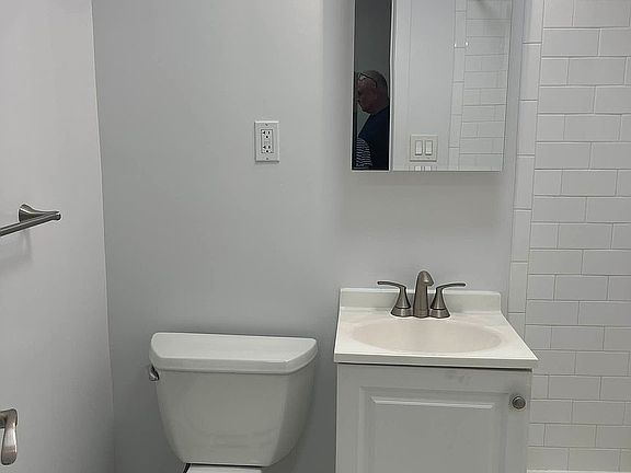 3rd image of 14210 Hoover Ave APT 604