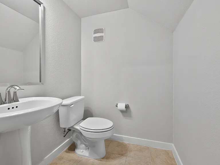6904 Pleasanton Pkwy — Photo 20
