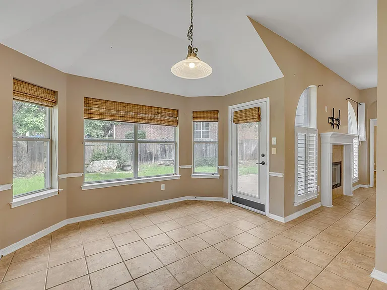 2726 Grimes Ranch Rd — Photo 18