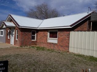 605 SE 7th St, Seminole, TX 79360
