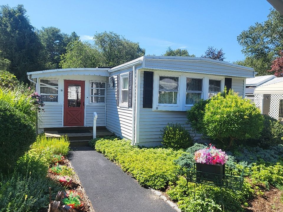 1st image of 19 Ferndale Dr