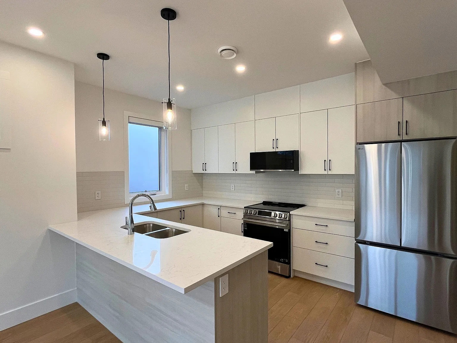 4840 Montana Crescent Northwest (8 Plex), Calgary - Unit 4 — Photo 3