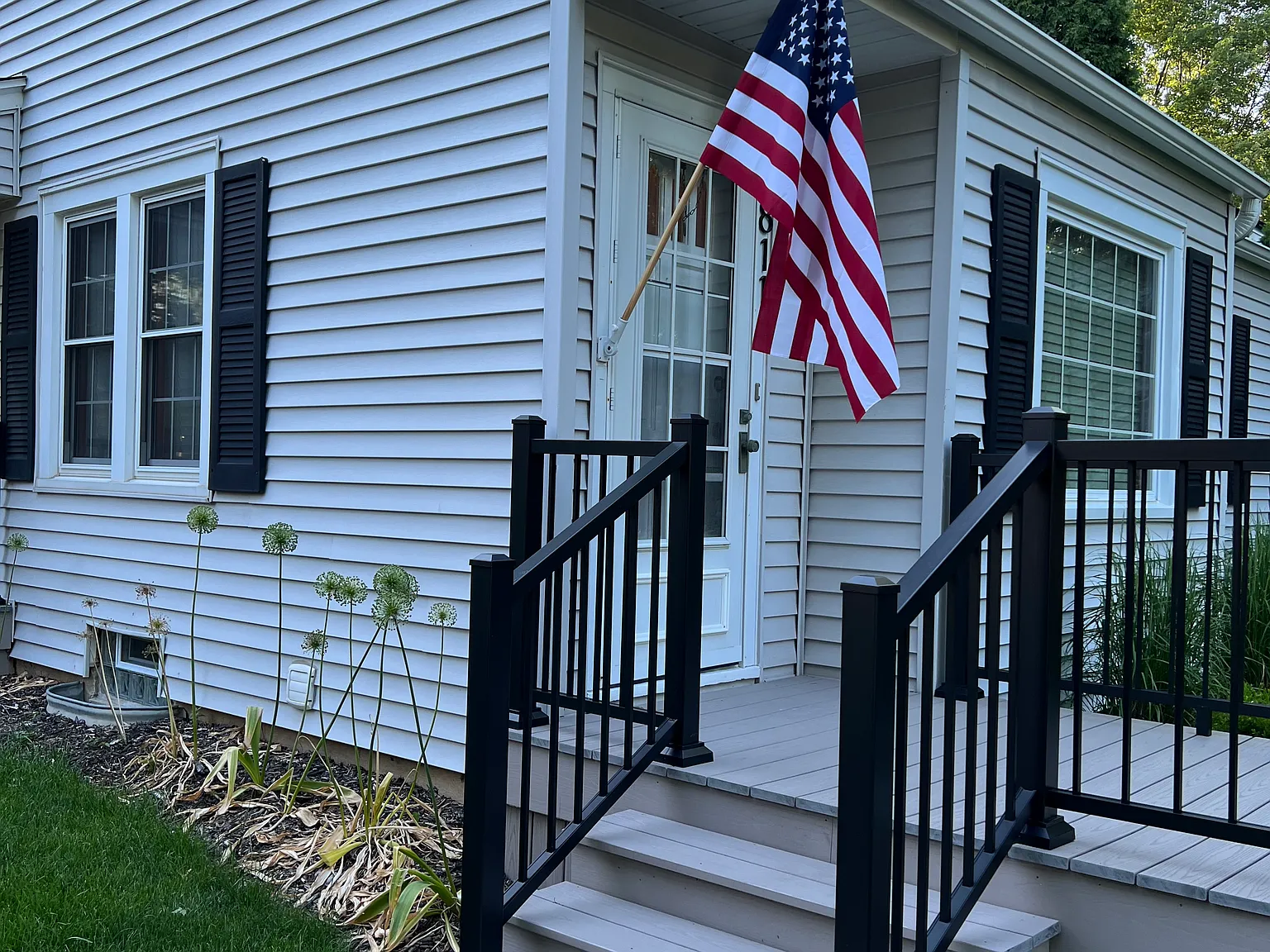 3 bed, 1.5 bath, 2548 sqft, $3,395 — Photo 1