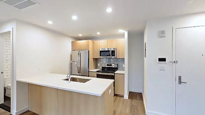 1st image of 814 Amsterdam Ave #7M