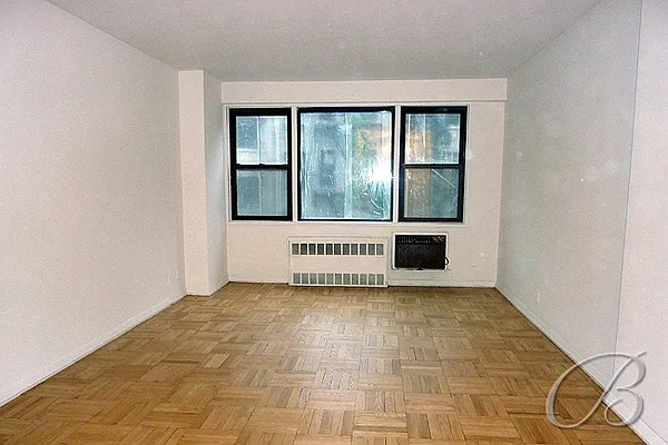 Sold by Bellmarc Realty | media 10