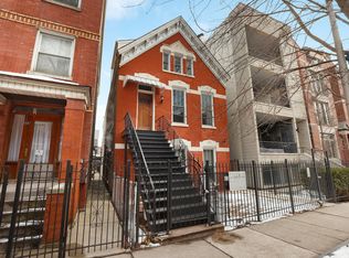 1025 N Wood St APT 1R, Chicago, IL 60622