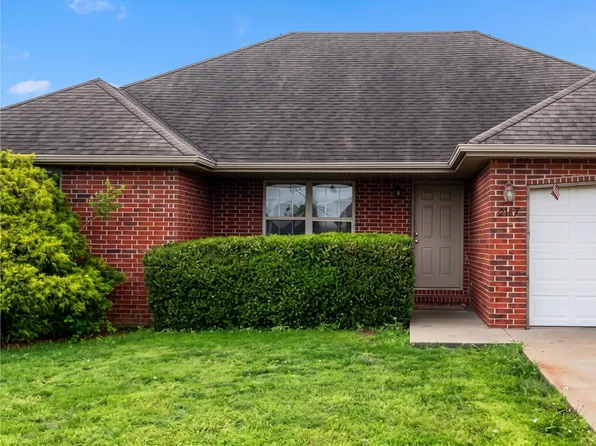 292 W Grace St, Republic, MO 65738