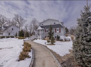 287 Atlantic Dr, Parsippany, NJ 07054