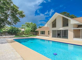 3135 Fiesta Dr, Dunedin, FL 34698
