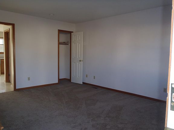 4th image of 4006 Beacon Hill Ct