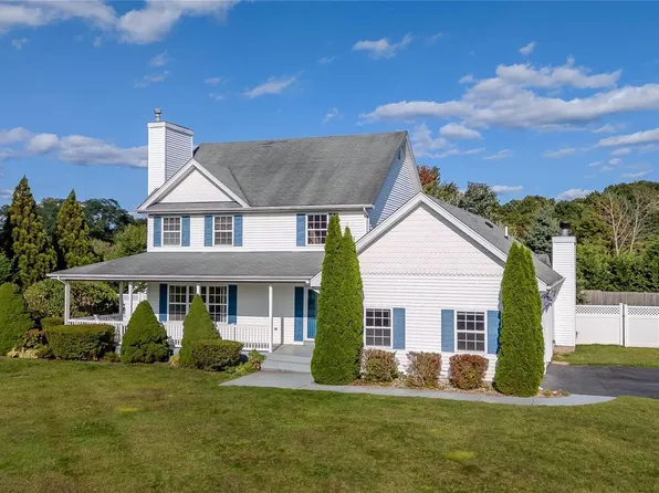 11 Christina Lane, Middle Island, NY 11953