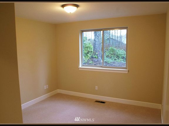 3rd image of 1181 Fairwood Drive