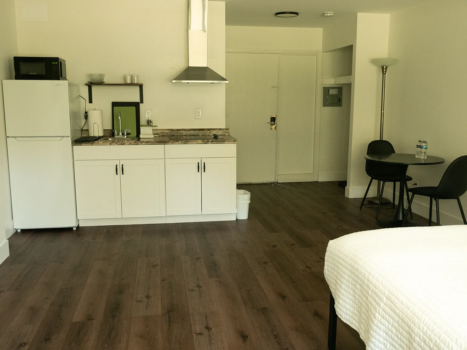 Studio, 450 sqft, $1,500 — Photo 1