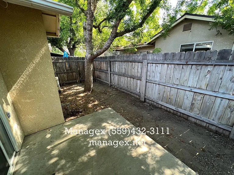 768 Spruce Ave #102 — Photo 15