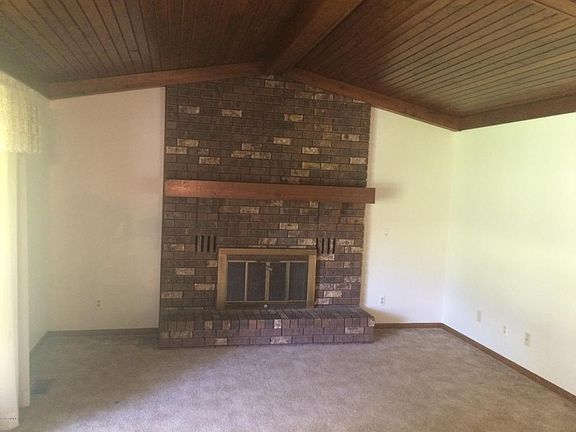 2nd image of 1040 E 10th St
