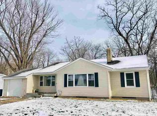 610 S Poplar St, Glasford, IL 61533