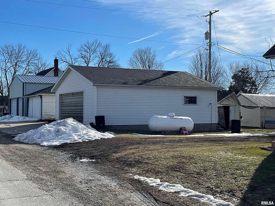 108 Main St, Lost Nation, IA 52254 Zillow
