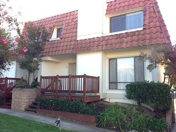 2nd image of 811 Monty Cir