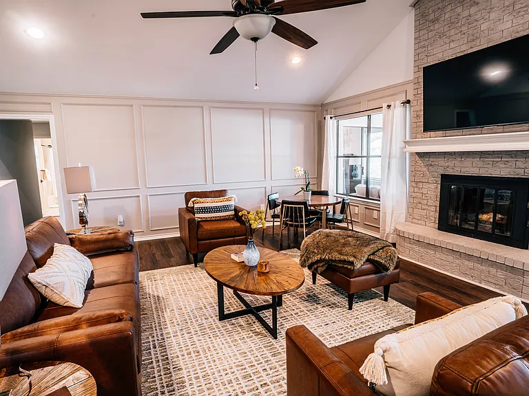 6309 Riviera Dr — Photo 5