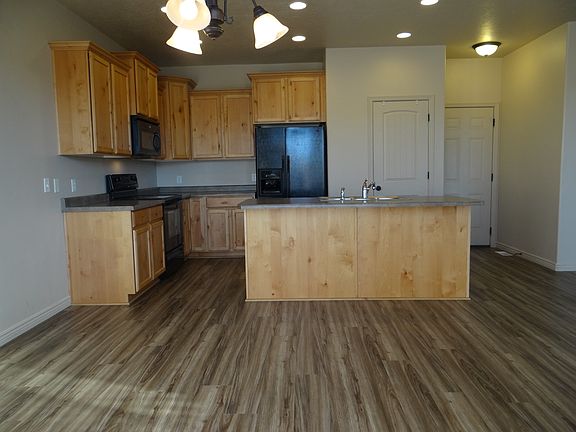 7062 W Cottage Point Dr West Jordan-3_11062020