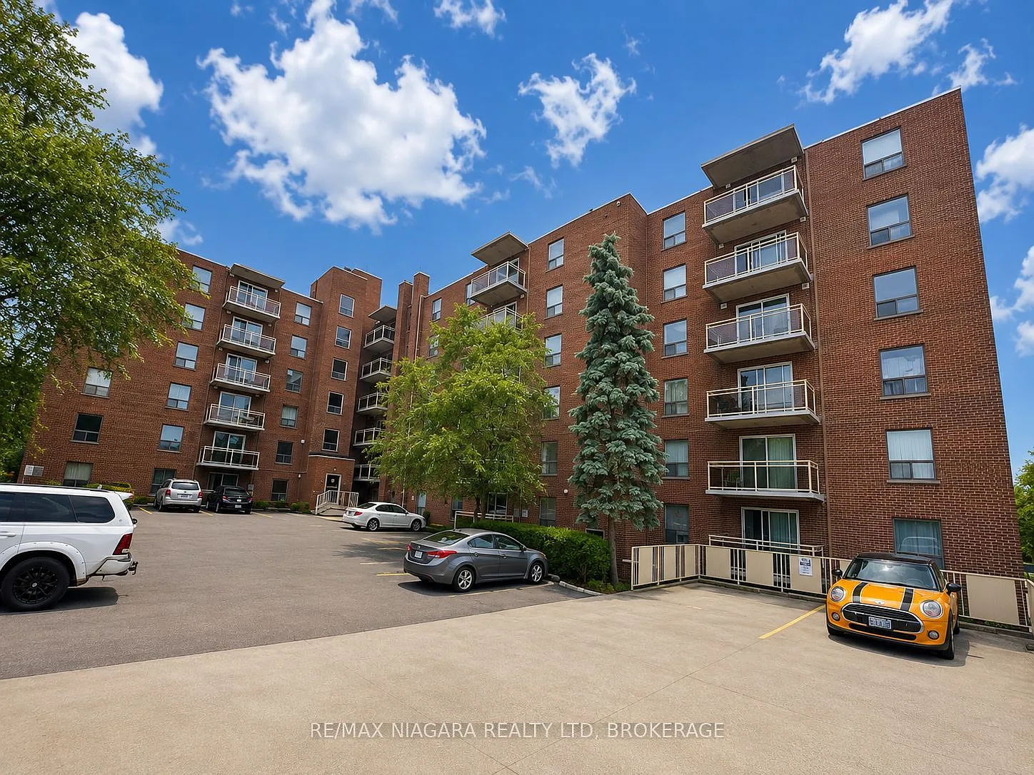 2 bed, $1,799 — Photo 2