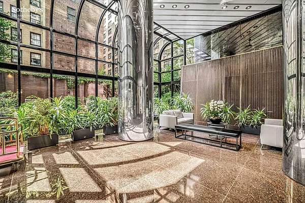 Sold by Sotheby's International Realty | media 9