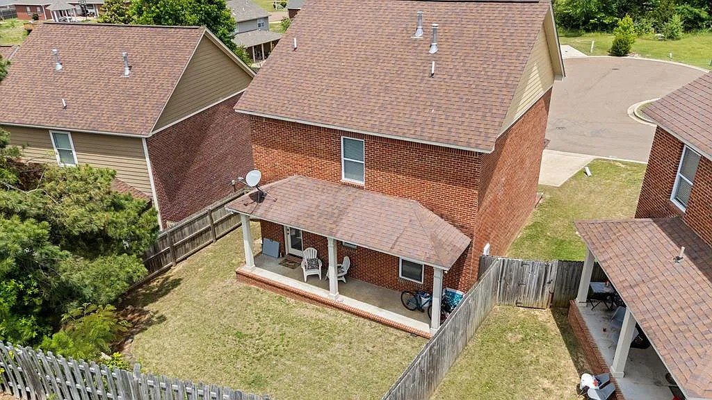 4 bed, 4.5 bath, 1736 sqft, $1,795 — Photo 3
