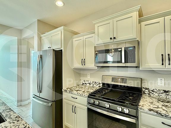 5th image of 17875 W Sandalwood Dr