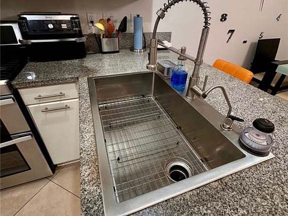 5th image of 12854 Palm St Unit 8
