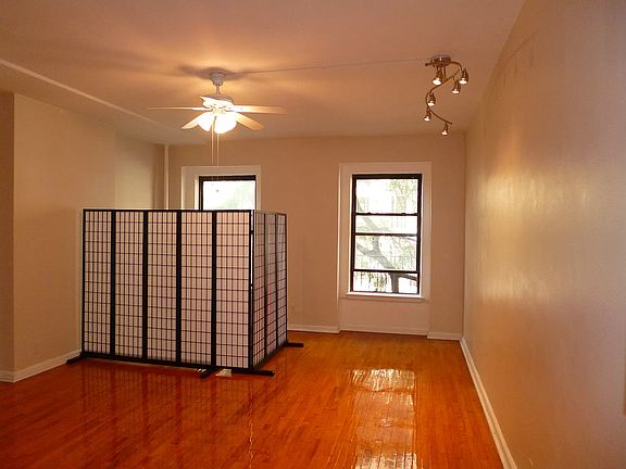 3rd image of 346 W 56th St APT 2D