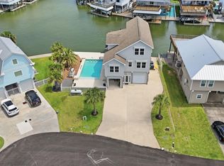 1315 Wahini St, Tiki Island, TX 77554