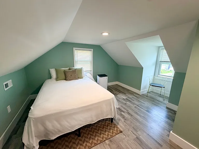 2413 Irisdale Ave — Photo 11