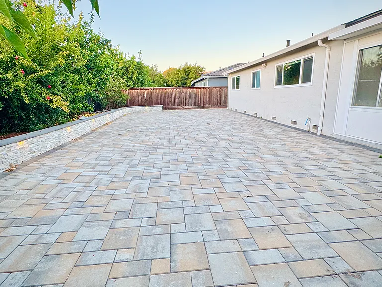 2935 Valhalla Dr — Photo 4