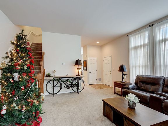 3rd image of 140 River Walk Ct #140