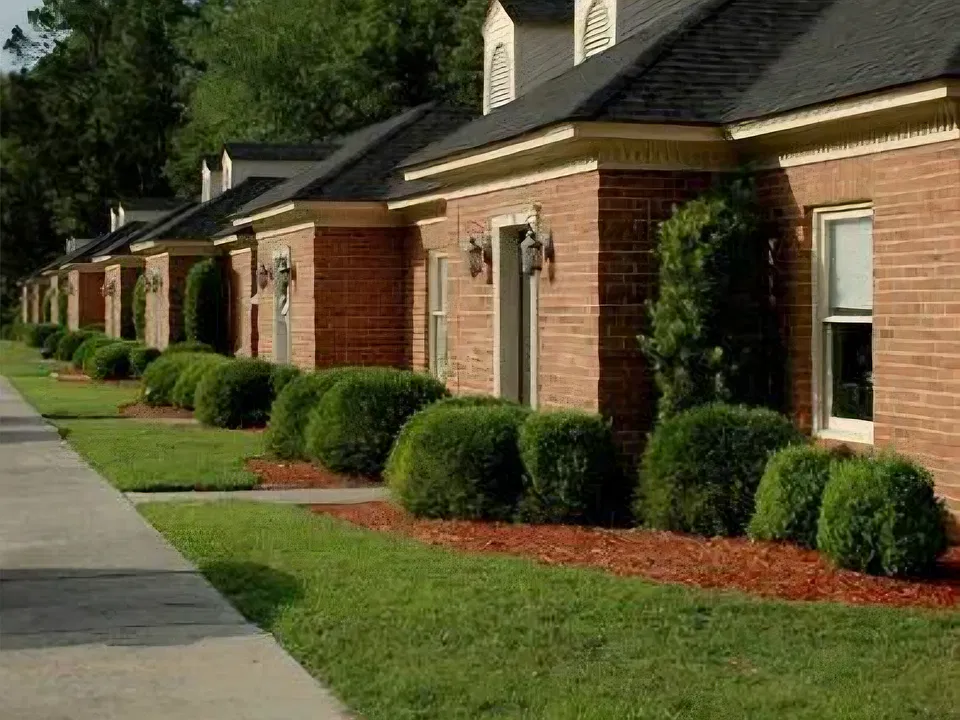 Hawthorne Apts