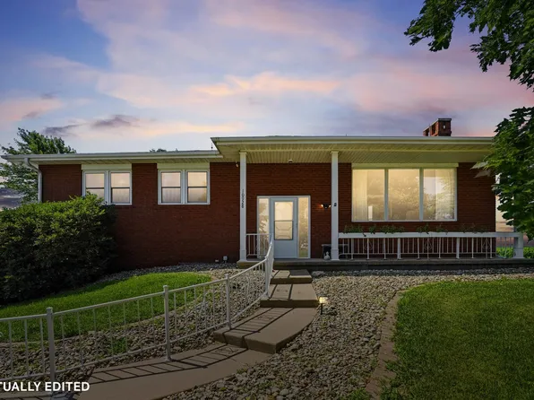 10928 134th Ave W, Taylor Ridge, IL 61284