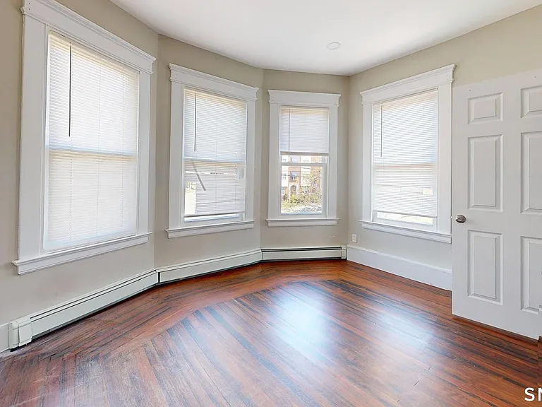 1616 Chapel St — Photo 17