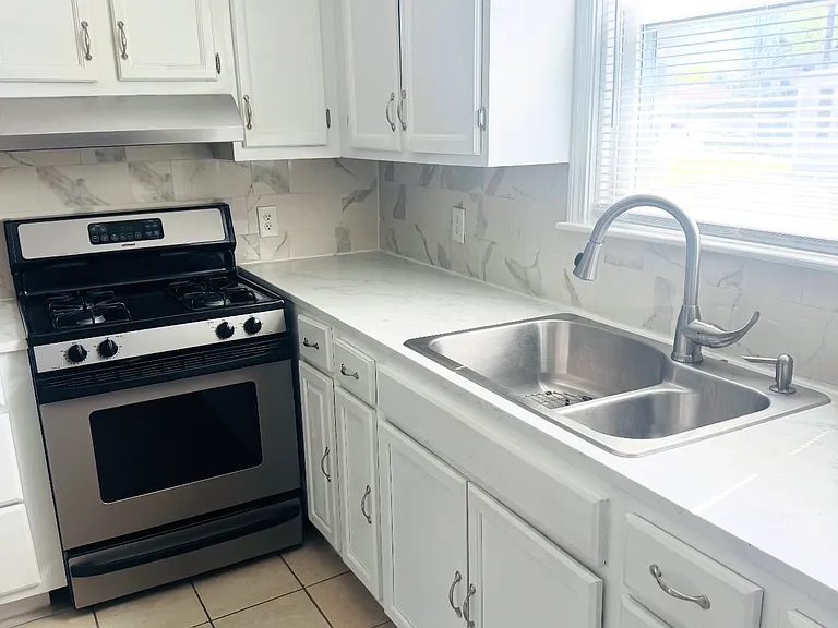 270 Woonasquatucket Ave #272 — Photo 1