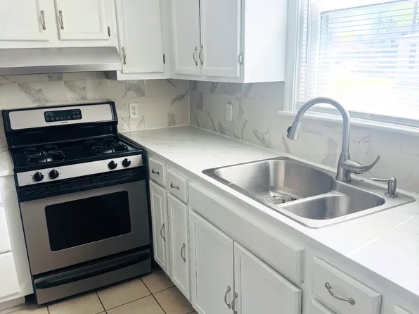 270 Woonasquatucket Ave #272, North Providence, RI 02911