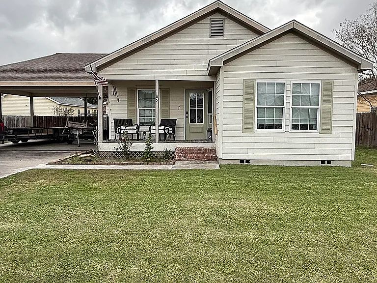 1st image of 105 Stoneburg Dr #1