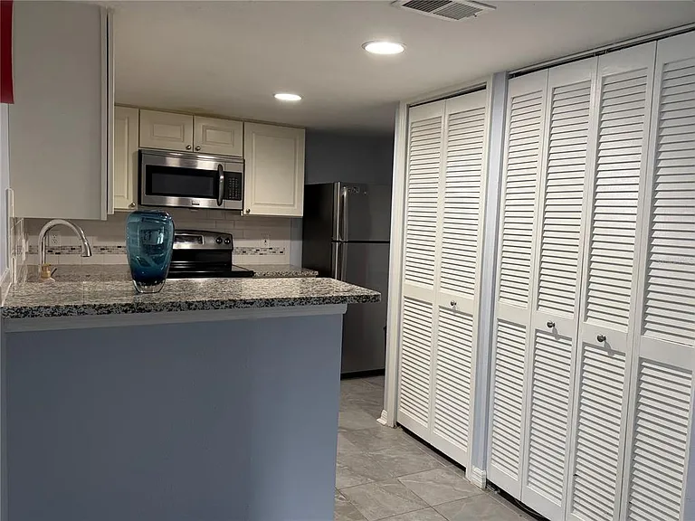 8804 Grand Palms Cir #A — Photo 6