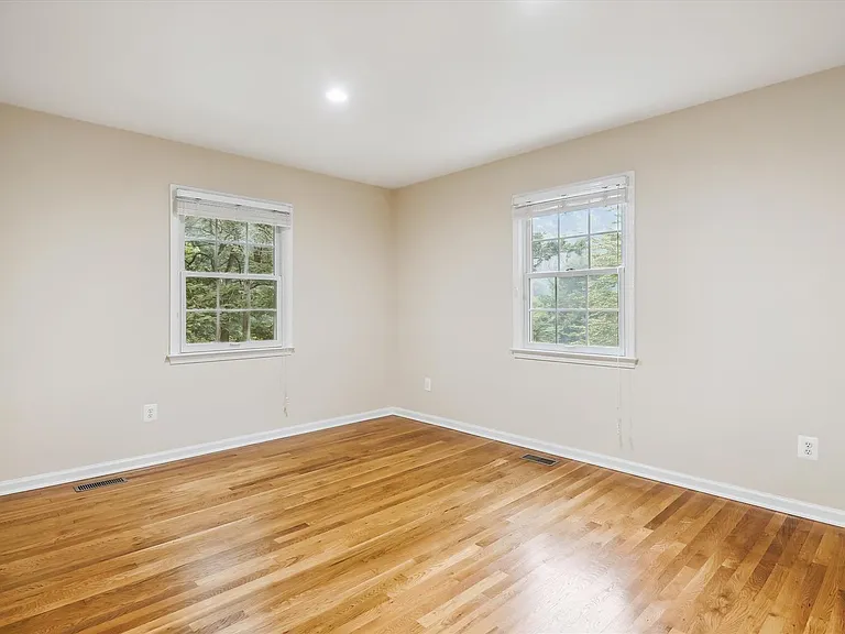 9309 Langford Ct — Photo 46