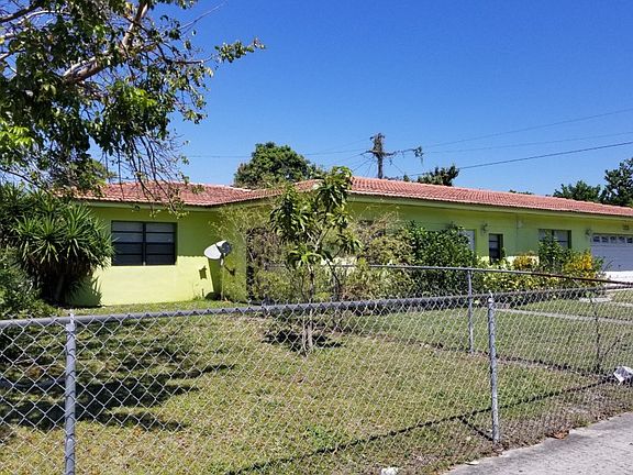 5th image of 963 NE 163rd St