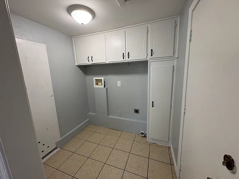 Washer, dryer hookup _07072026